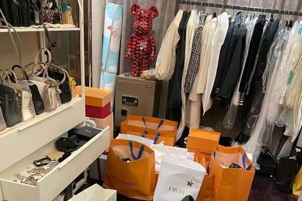 长安区回收一线品牌衣服